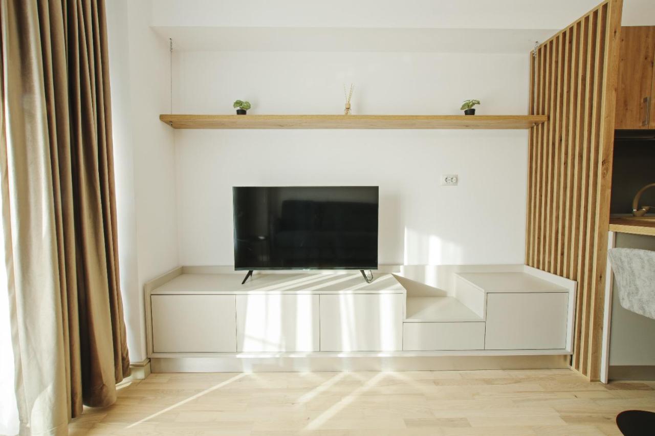 Himson-Beige Apartment Iasi Exterior photo