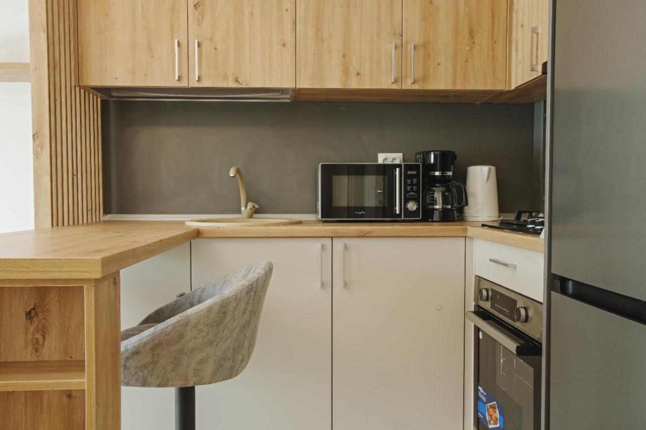 Himson-Beige Apartment Iasi Exterior photo