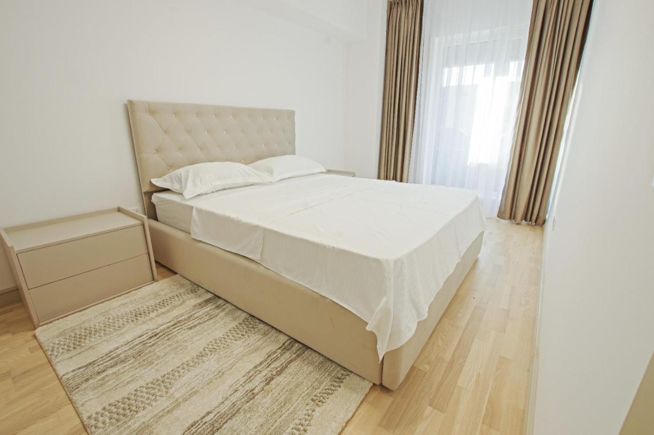 Himson-Beige Apartment Iasi Exterior photo
