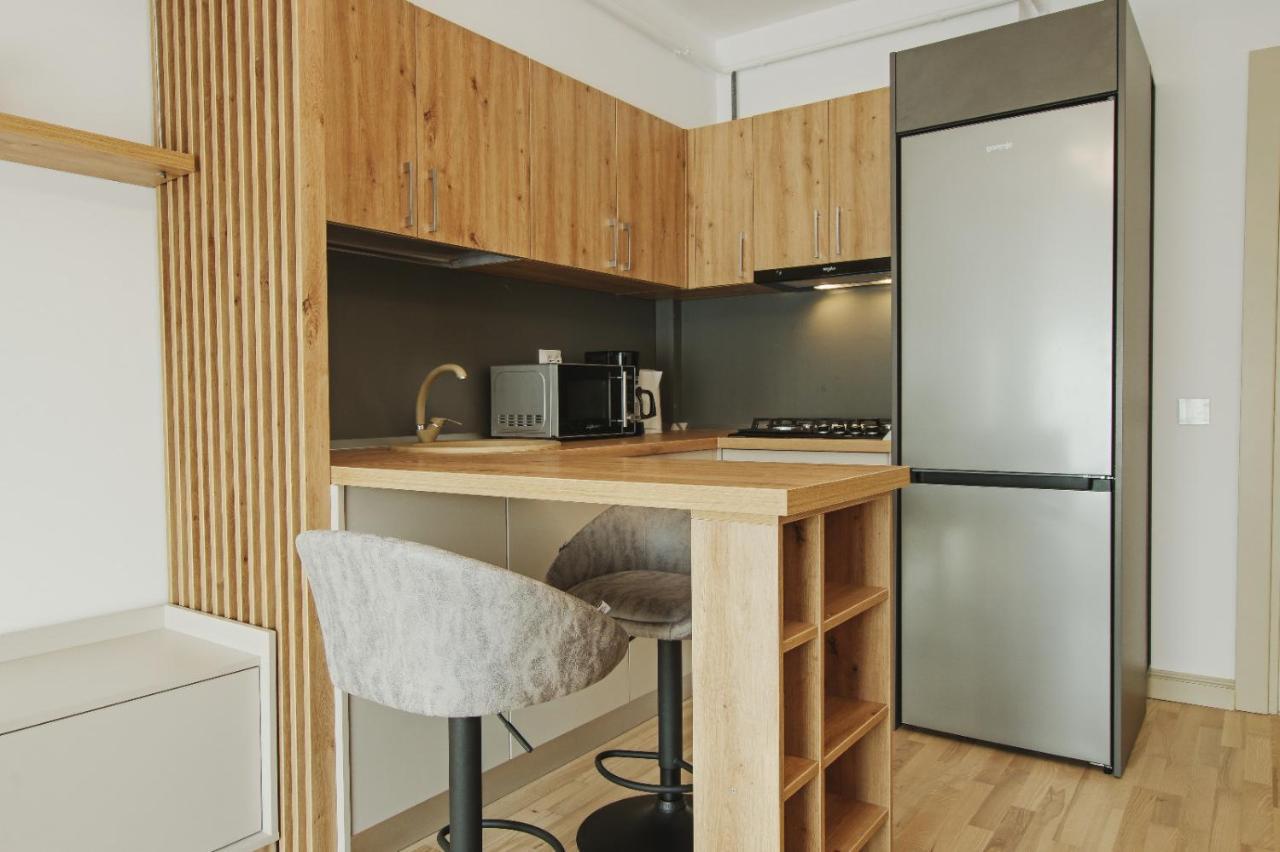 Himson-Beige Apartment Iasi Exterior photo